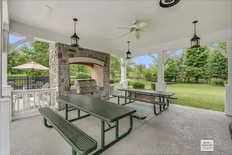 432 Bluegrass Parkway Oswego IL 60543