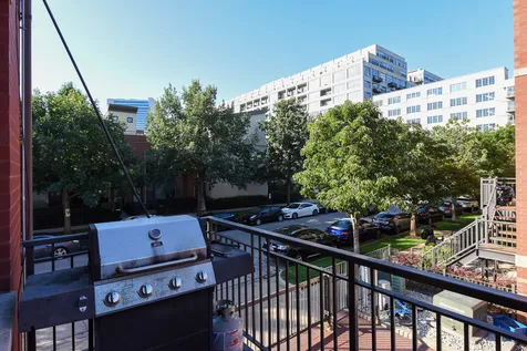 1000 North Crosby Street Chicago IL 60610