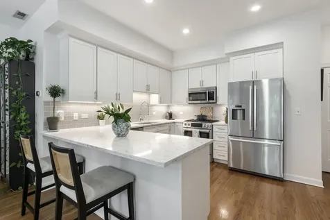 1350 West Belmont Avenue Chicago IL 60657