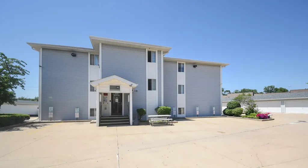 3170 West Monroe Street Waukegan IL 60085