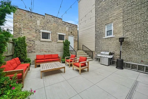 1241 North Bosworth Avenue Chicago IL 60642
