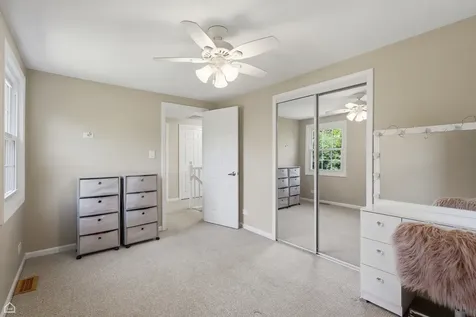32 Timber Hill Road Buffalo Grove IL 60089