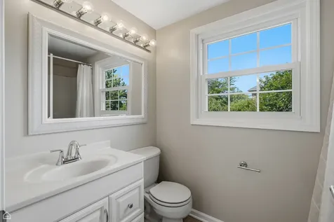 32 Timber Hill Road Buffalo Grove IL 60089