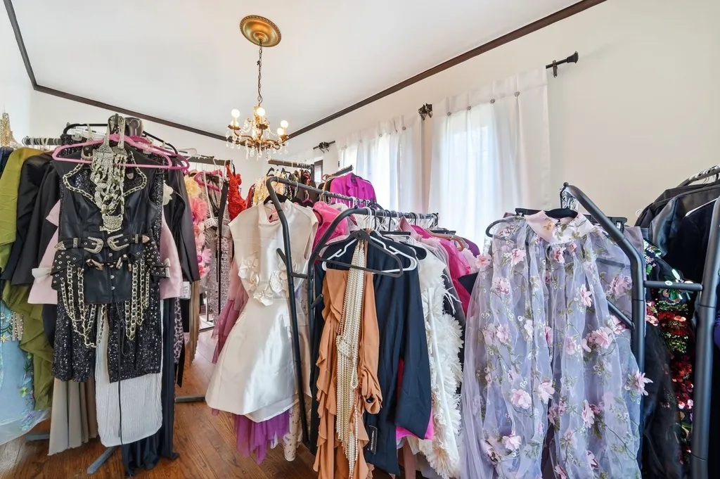 9924 South Longwood Drive Chicago IL 60643