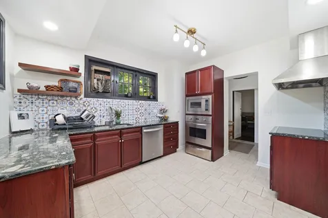 9924 South Longwood Drive Chicago IL 60643