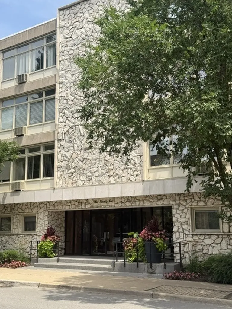 222 North Marion Street Oak Park IL 60302