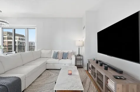 41 East 8th Street Chicago IL 60605