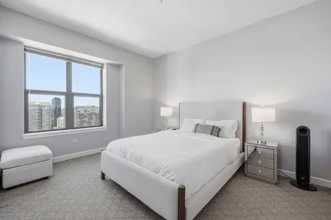 41 East 8th Street Chicago IL 60605