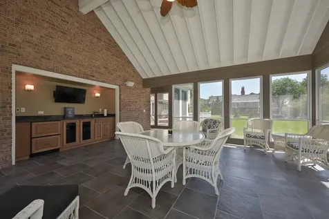 1673 Balmoral Lane Inverness IL 60067