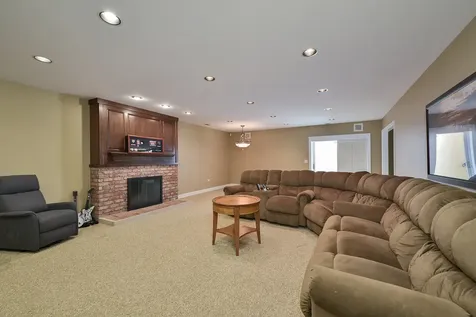 1673 Balmoral Lane Inverness IL 60067