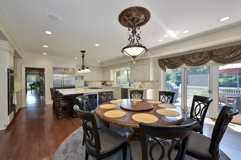 1673 Balmoral Lane Inverness IL 60067
