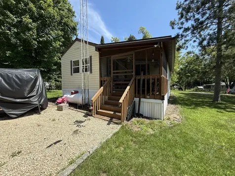 8-121 Woodhaven Lakes Sublette IL 61367