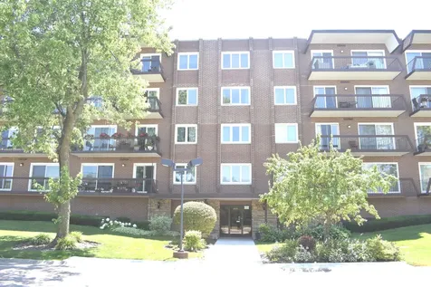 8001 West Courte Drive Niles IL 60714
