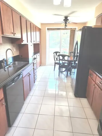 8001 West Courte Drive Niles IL 60714