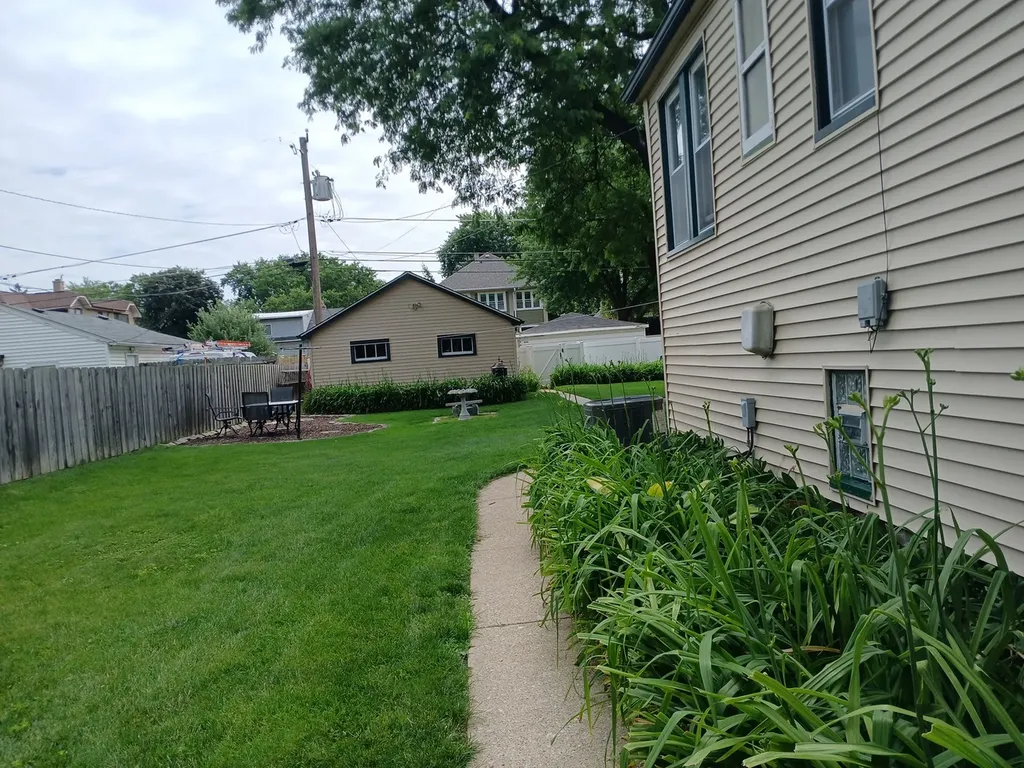 4017 Oak Avenue Brookfield IL 60513