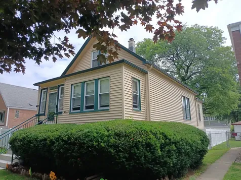 4017 Oak Avenue Brookfield IL 60513