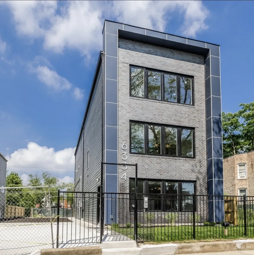 6334 South Langley Avenue S Chicago IL 60637