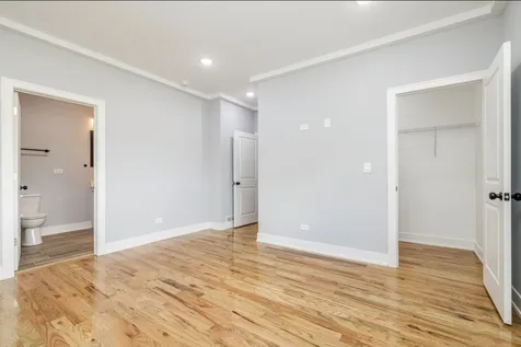 6334 South Langley Avenue S Chicago IL 60637
