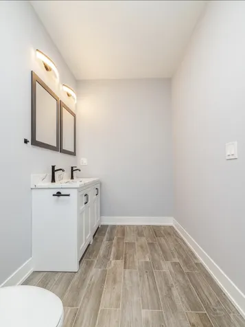 6334 South Langley Avenue S Chicago IL 60637