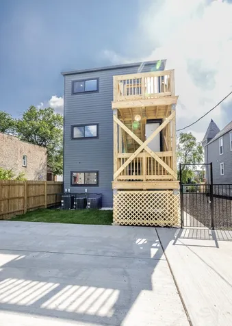 6334 South Langley Avenue S Chicago IL 60637