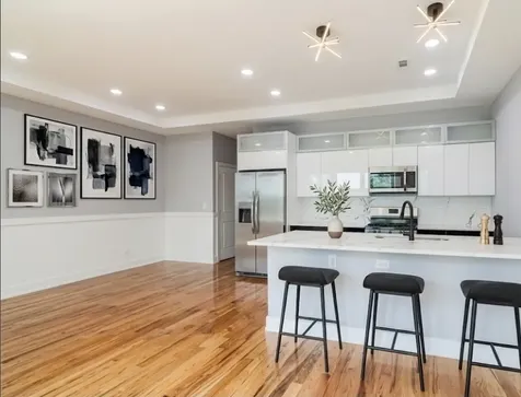 6334 South Langley Avenue S Chicago IL 60637