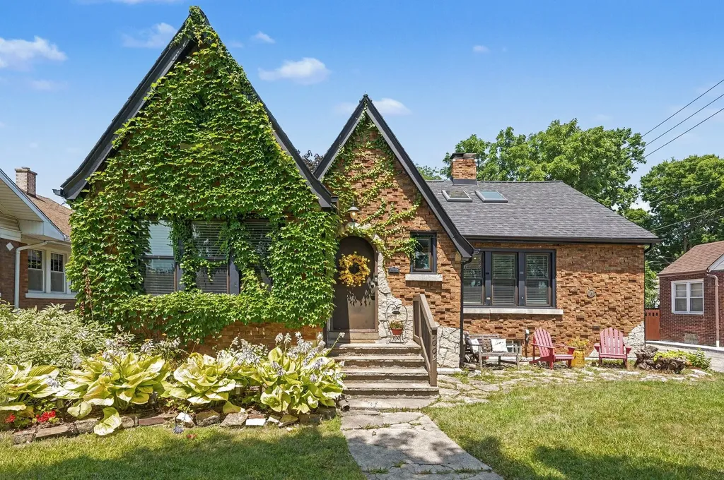 1009 John Street Joliet IL 60435