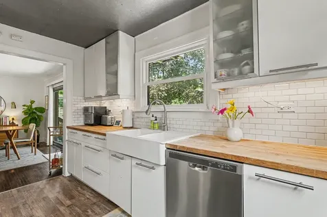 1009 John Street Joliet IL 60435