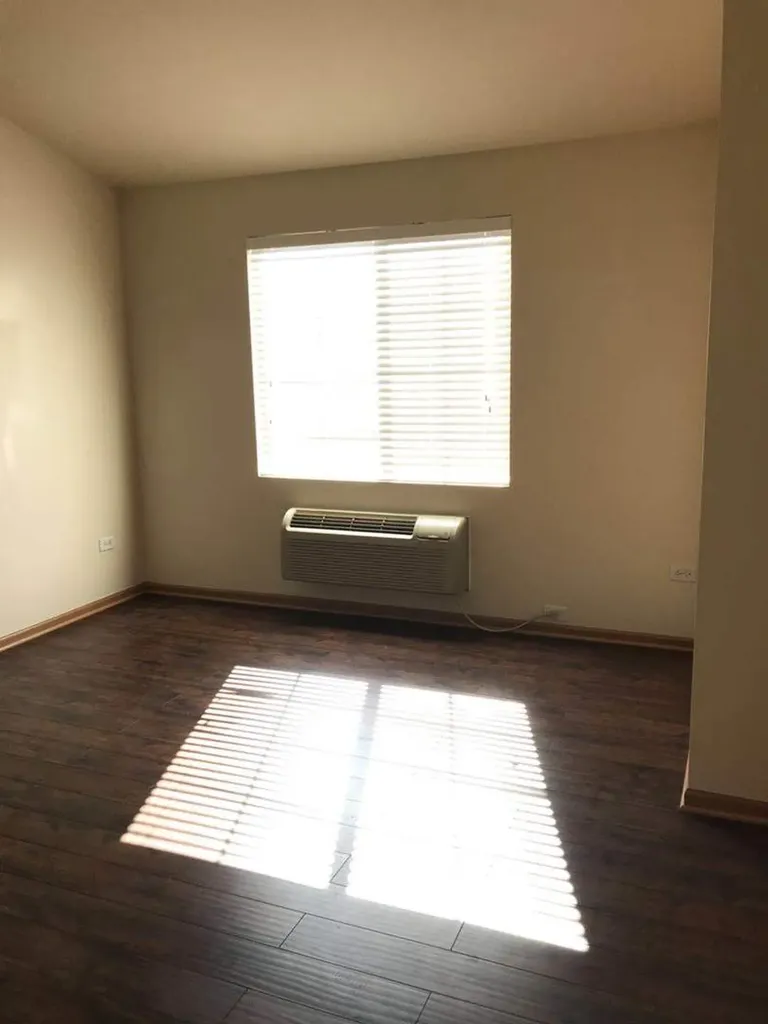 1574 Mcclure Road Aurora IL 60505