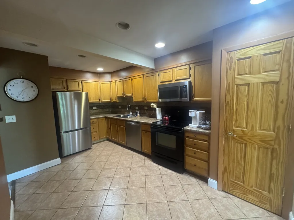 140 Julie Road Bolingbrook IL 60440