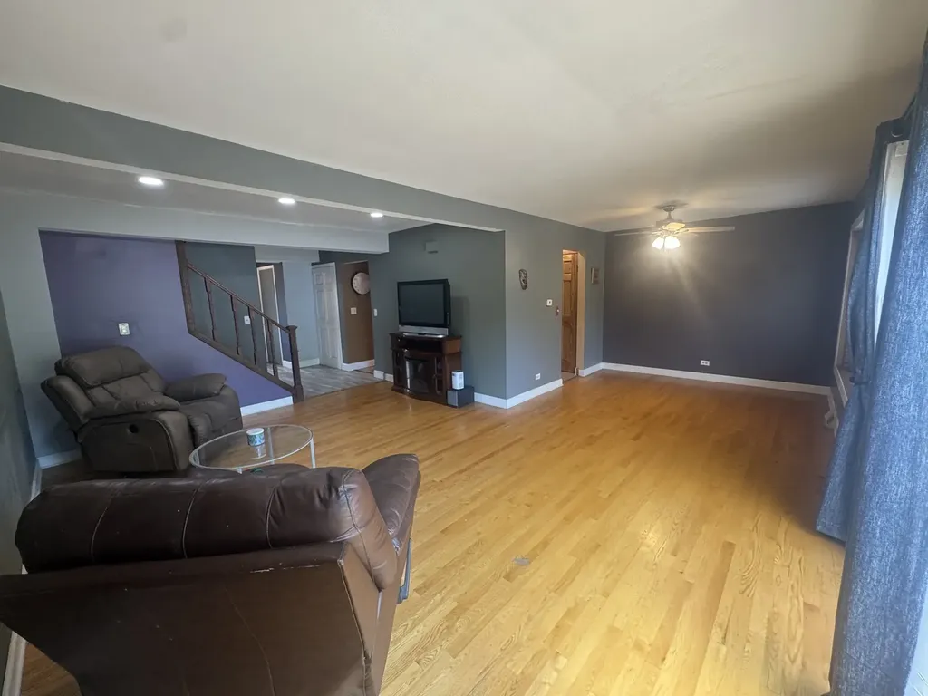 140 Julie Road Bolingbrook IL 60440