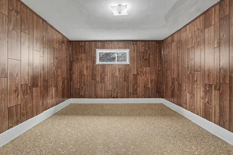 105 West Maple Street Roberts IL 60962