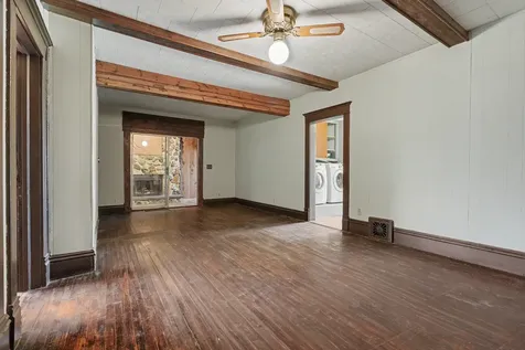 105 West Maple Street Roberts IL 60962
