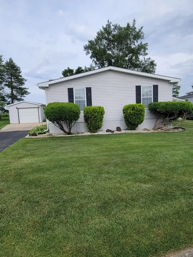 61 Partridge Lane Beecher IL 60401