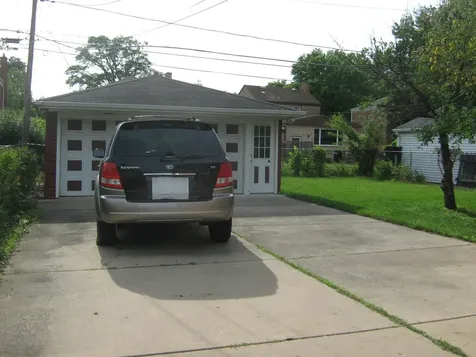 2516 South 7th Avenue North Riverside IL 60546