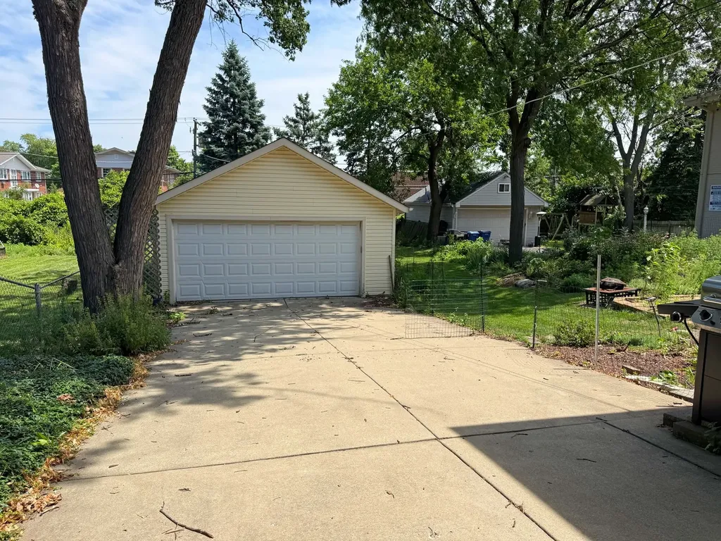 435 North Princeton Avenue Villa Park IL 60181