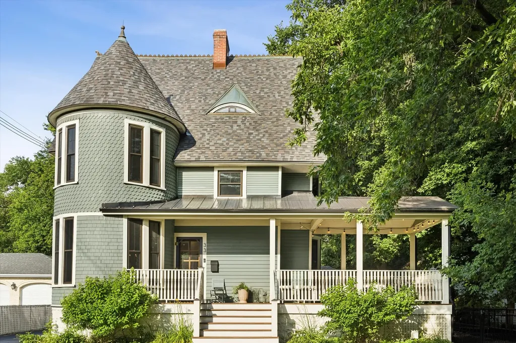 33 South Cowley Road Riverside IL 60546