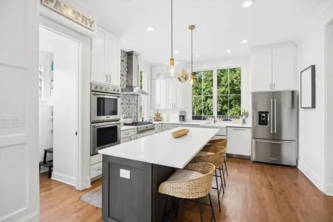 33 South Cowley Road Riverside IL 60546