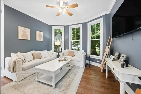 33 South Cowley Road Riverside IL 60546
