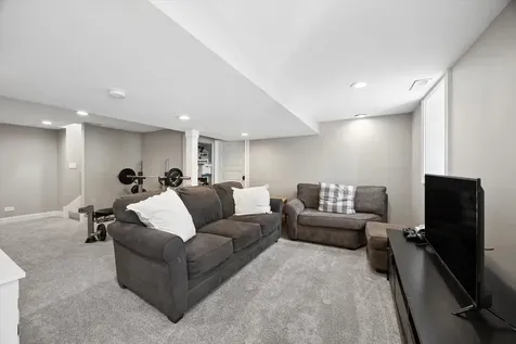 33 South Cowley Road Riverside IL 60546