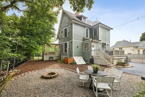 33 South Cowley Road Riverside IL 60546