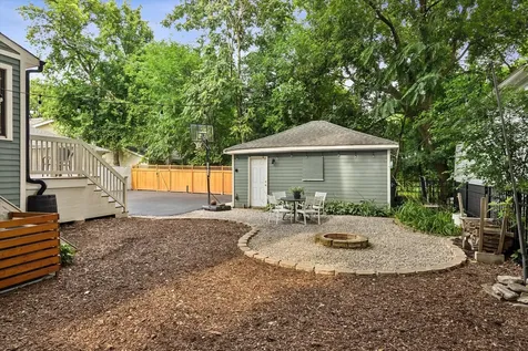 33 South Cowley Road Riverside IL 60546