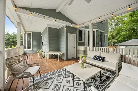 33 South Cowley Road Riverside IL 60546