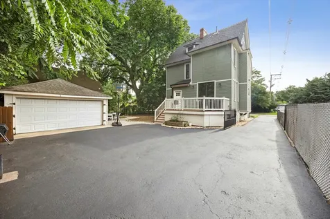 33 South Cowley Road Riverside IL 60546