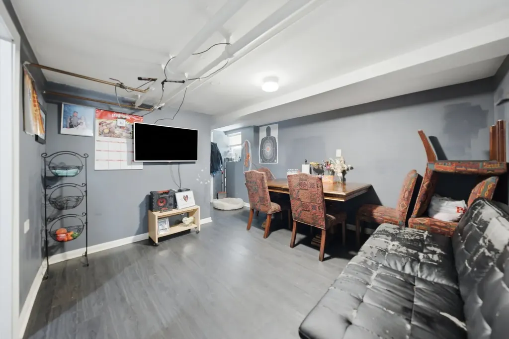 5944 South Albany Avenue Chicago IL 60629