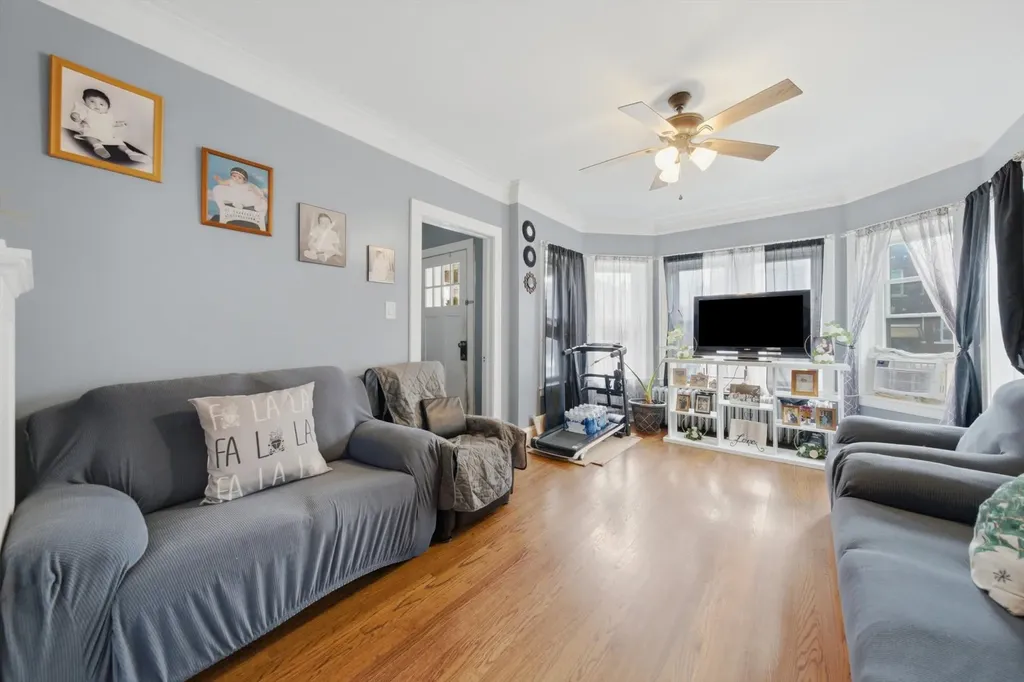 5944 South Albany Avenue Chicago IL 60629