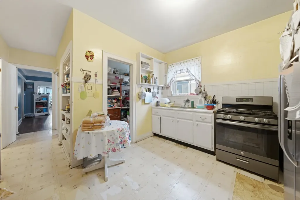 5944 South Albany Avenue Chicago IL 60629
