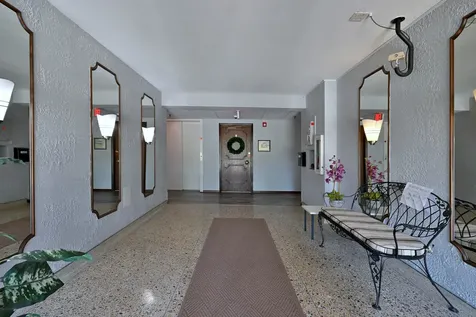 1255 West Prospect Avenue Mount Prospect IL 60056
