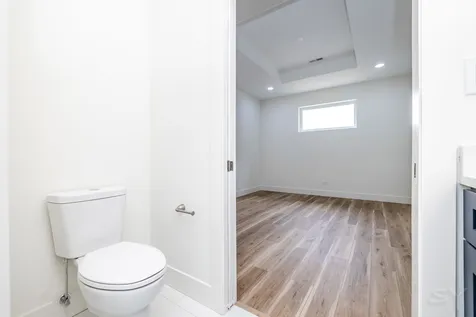 2611 West 21 Street Chicago IL 60608