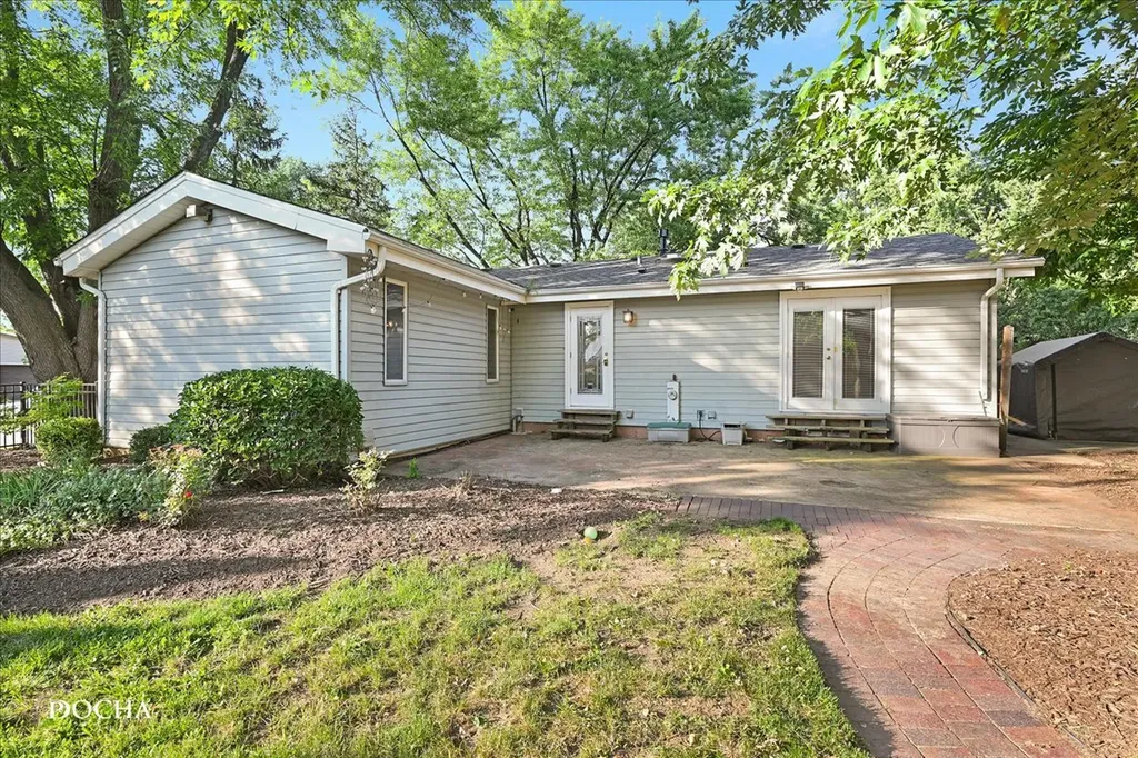 1916 Ash Court Aurora IL 60506