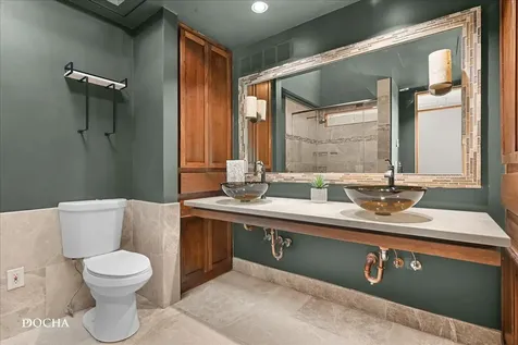 1916 Ash Court Aurora IL 60506
